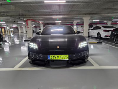 2026 Porsche TAYCAN 照片 1