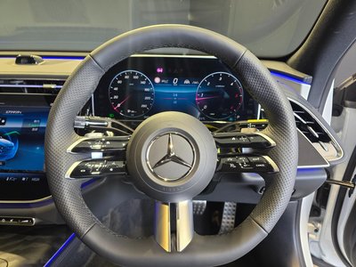 MERCEDES-BENZ E-CLASS - 10