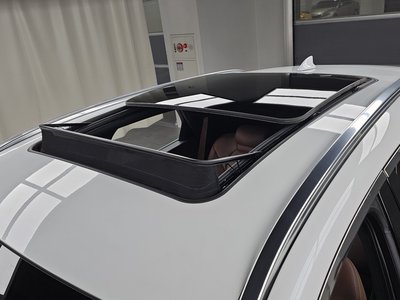 2023 Genesis GV70 — миниатюра 19