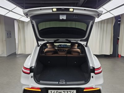 2023 Genesis GV70 — миниатюра 20