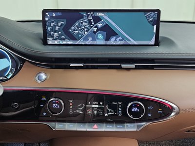 2023 Genesis GV70 — миниатюра 15