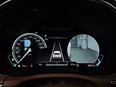 صورة 8 لـ 2023 Genesis GV70