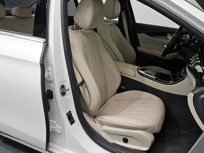 MERCEDES-BENZ E-CLASS - 10