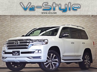 TOYOTA LAND CRUISER 200 - 1