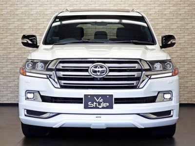 TOYOTA LAND CRUISER 200 - 4