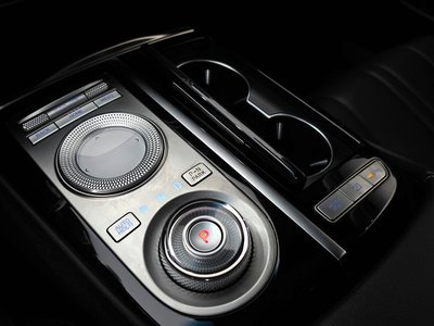 GENESIS G80 (RG3) - 9