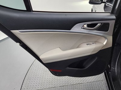 2019 Genesis G70 — миниатюра 15