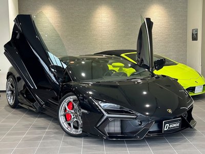 LAMBORGHINI REVUELTO