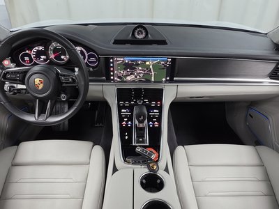 PORSCHE PANAMERA - 5