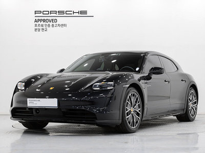 PORSCHE TAYCAN - 1