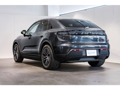 PORSCHE MACAN - 2
