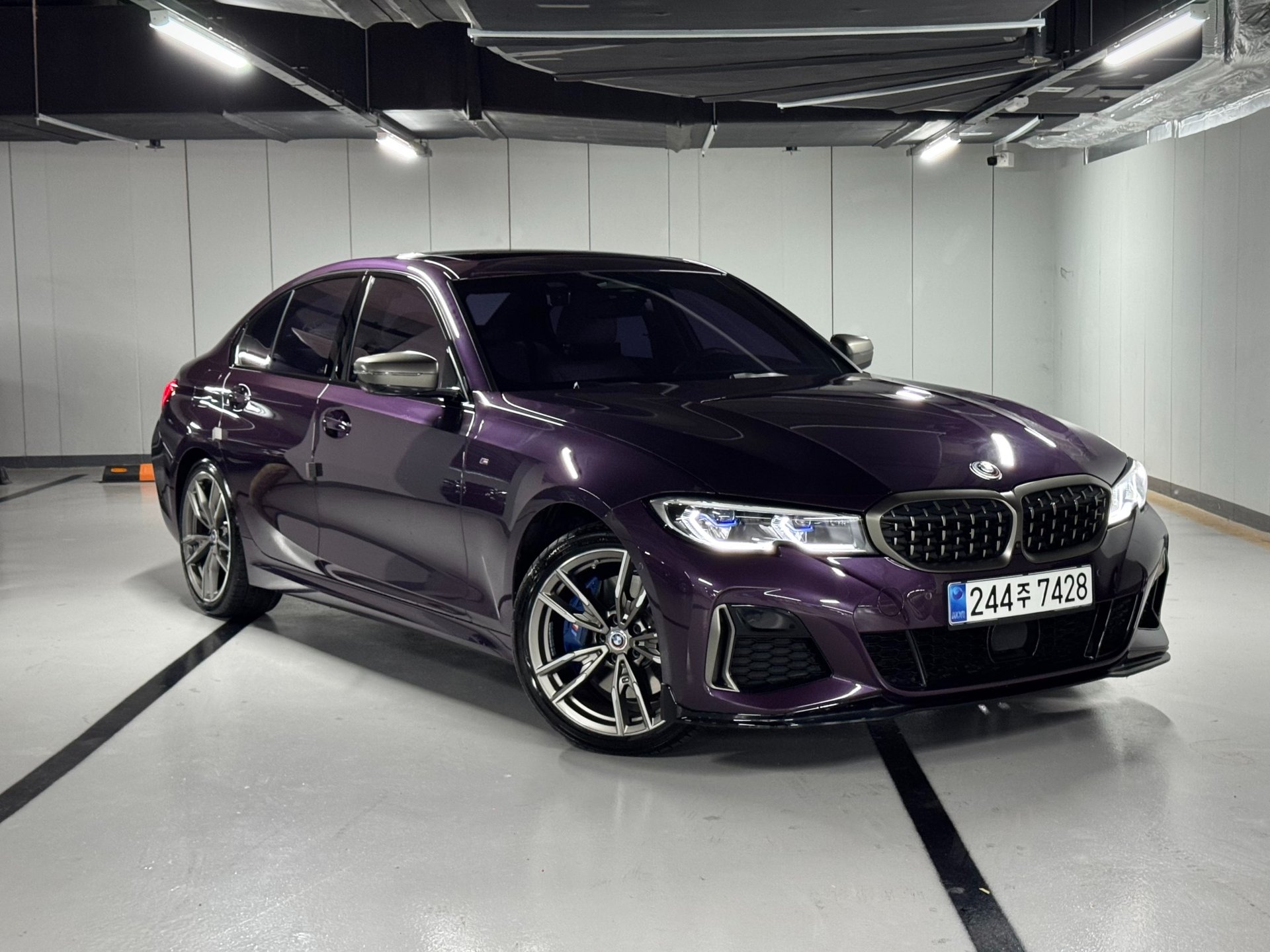 BMW 3 SERIES - View 1