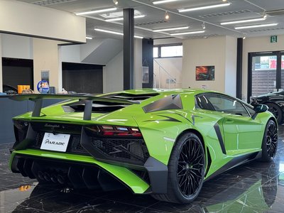 LAMBORGHINI AVENTADOR - 2