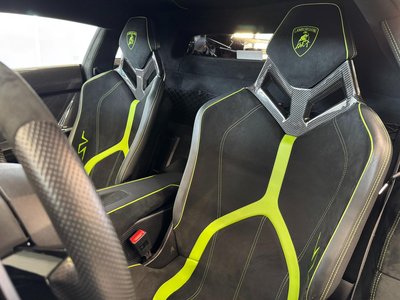 LAMBORGHINI AVENTADOR - 3