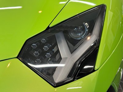 LAMBORGHINI AVENTADOR - 9