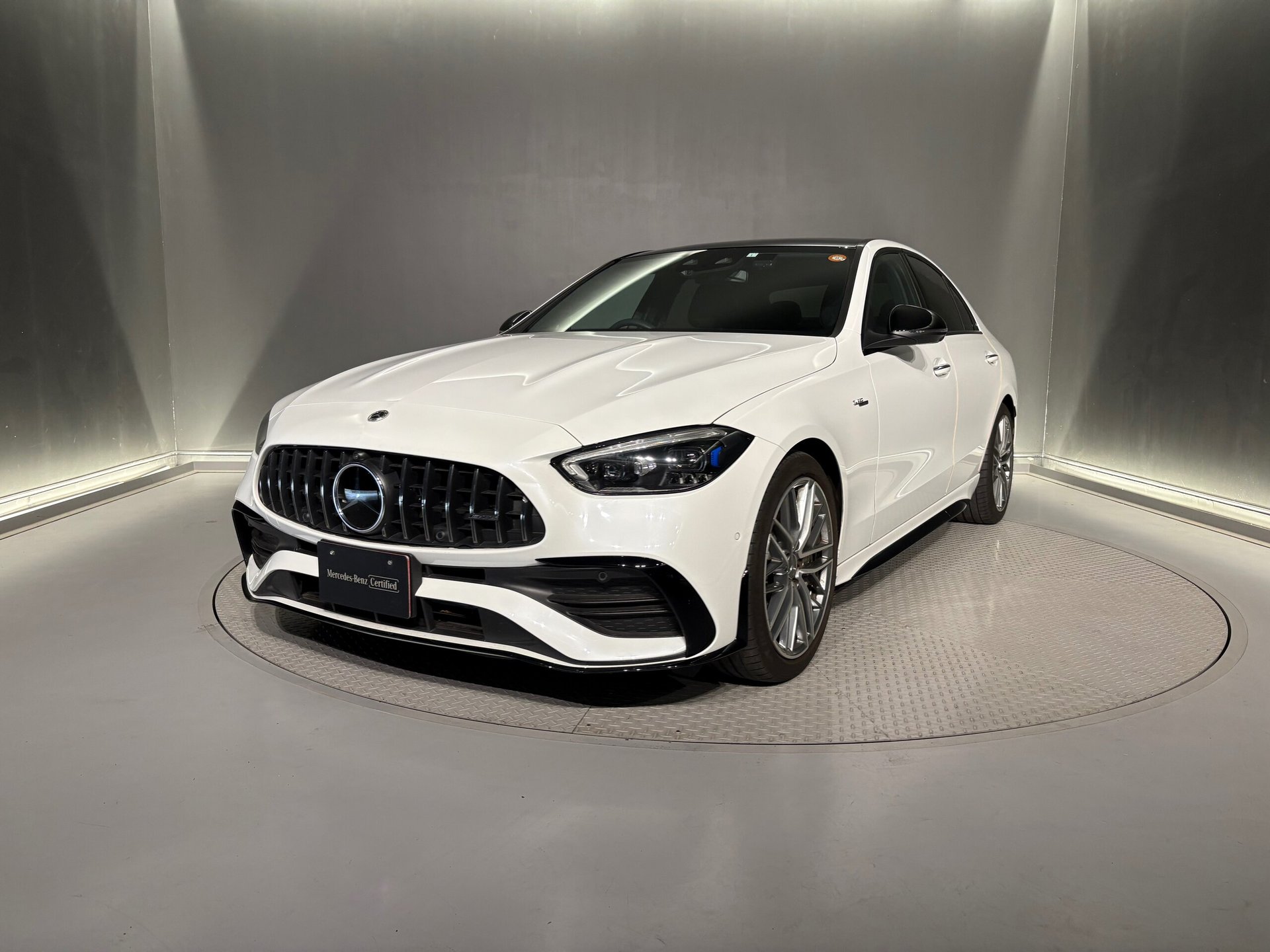 MERCEDES-BENZ C-CLASS AMG - View 1