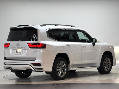TOYOTA LAND CRUISER - 9