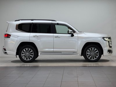 TOYOTA LAND CRUISER - 7