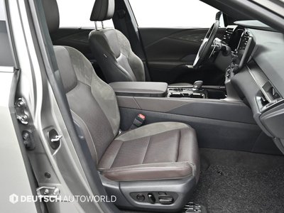 صورة 10 لـ 2025 Lexus RX