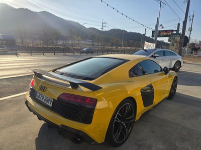 AUDI R8 - 7