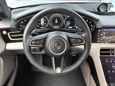 صورة مصغرة 13 لـ 2025 Porsche TAYCAN