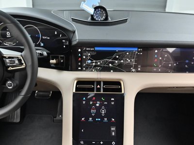 صورة مصغرة 14 لـ 2025 Porsche TAYCAN