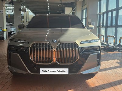 BMW I7 - 2