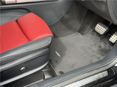 MERCEDES-BENZ GLB - 8