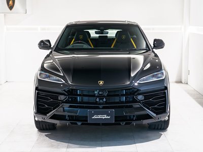 LAMBORGHINI URUS - 4
