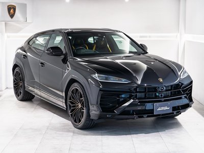 LAMBORGHINI URUS - 1