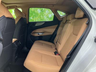 صورة 7 لـ 2024 Lexus NX