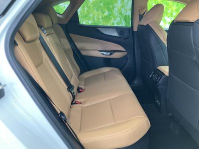 صورة 5 لـ 2024 Lexus NX