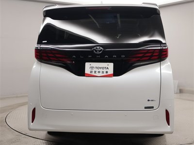 2024 Toyota ALPHARD — фото 4