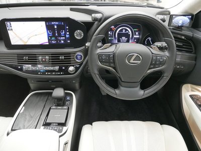 صورة مصغرة 7 لـ 2021 Lexus LS