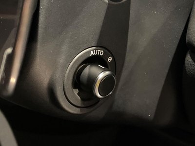 LAND ROVER RANGE ROVER VELAR - 10