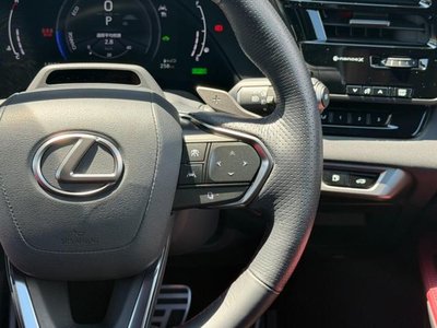 صورة مصغرة 41 لـ 2023 Lexus RX