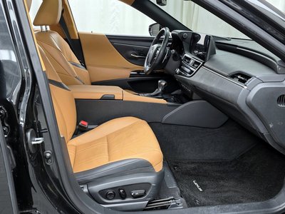 2022 Lexus ES — миниатюра 11