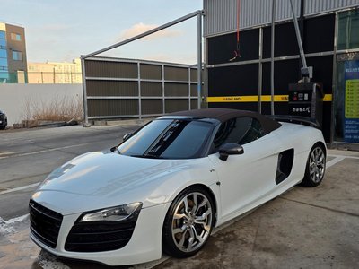 AUDI R8 - 9
