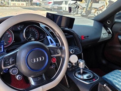 AUDI R8 - 5
