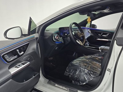 MERCEDES-BENZ EQE - 10