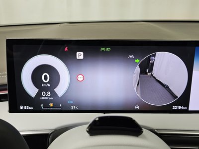 2025 Genesis GV70 thumbnail 11