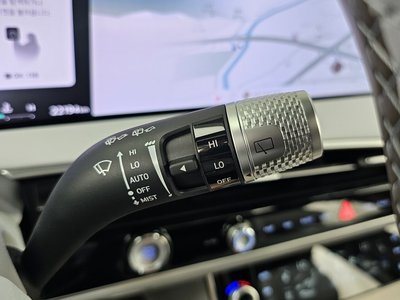 2025 Genesis GV70 thumbnail 27