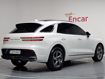2025 Genesis GV70 photo 3