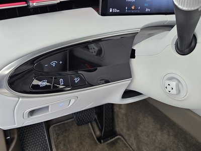 2025 Genesis GV70 thumbnail 22