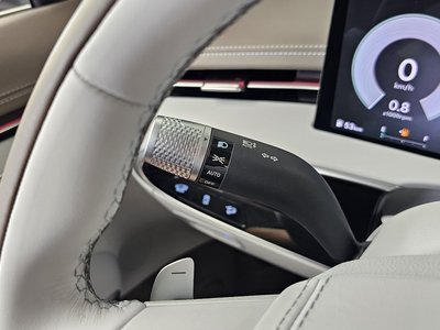 2025 Genesis GV70 thumbnail 29