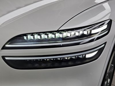 2025 Genesis GV70 photo 9