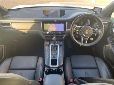 PORSCHE MACAN - 2