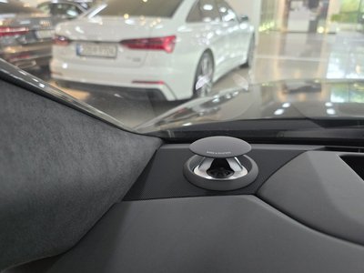 2023 AUDI A8 — миниатюра 16