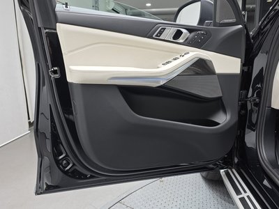 2025 BMW X7 缩略图 14