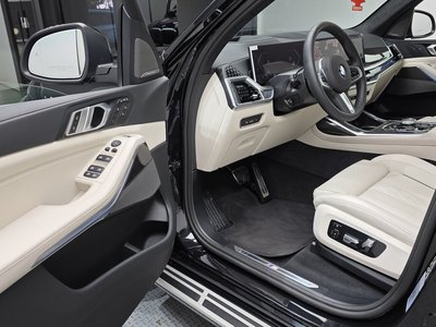 2025 BMW X7 缩略图 13